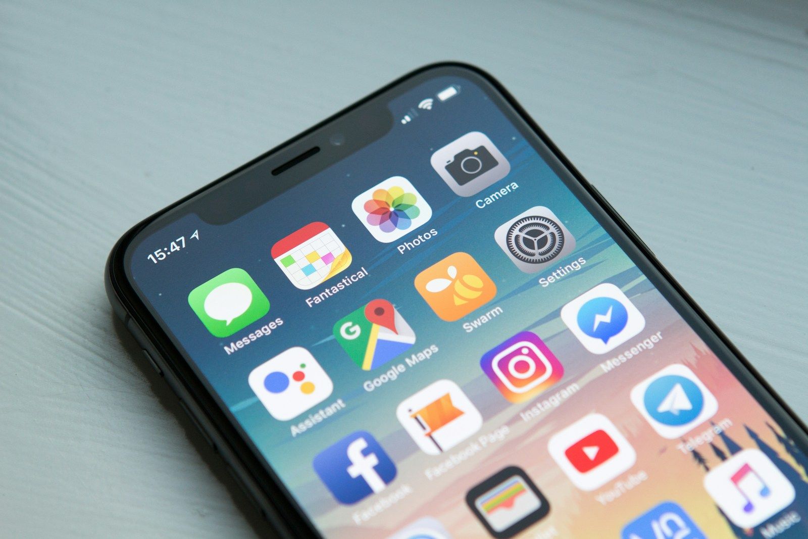 photo d'un téléphone avec applications en gros plan