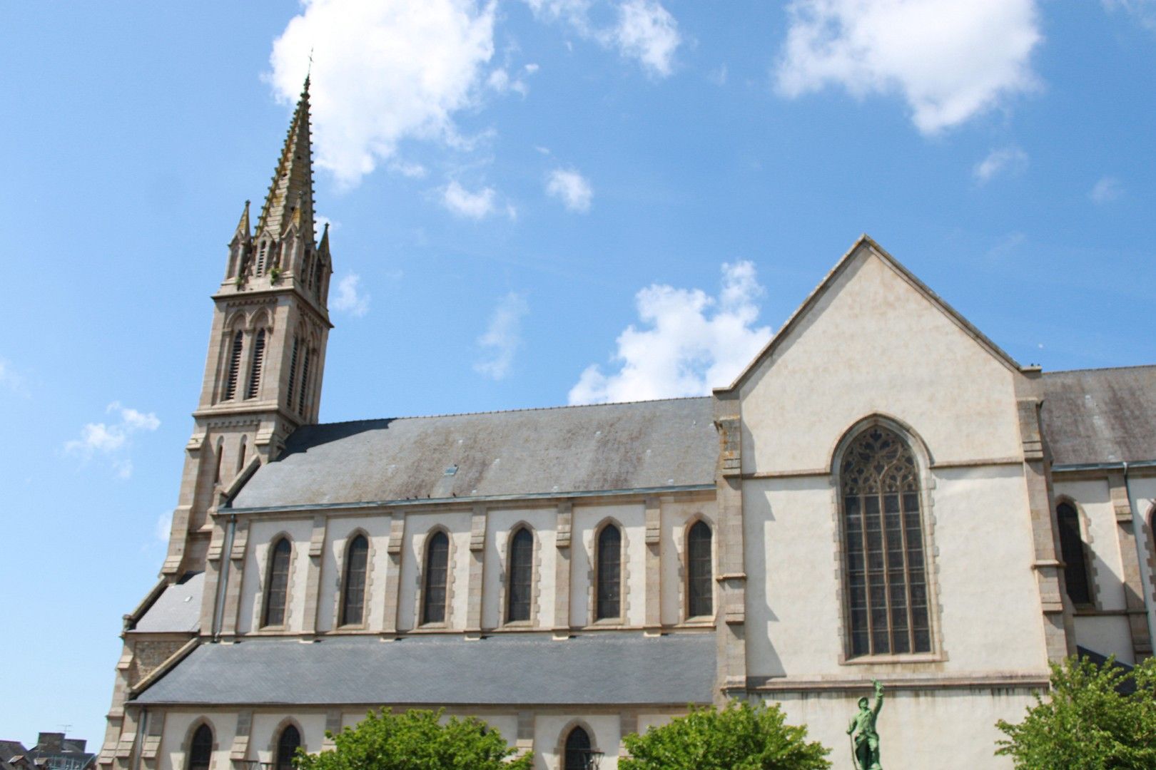 photo église vue sur le coté