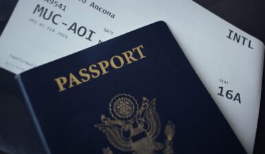passeport avec billet d'avion